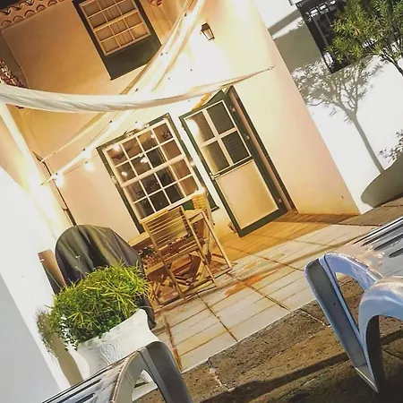 Homestay Donde Conchita, Cerca Del Aeropuerto Norte La Laguna (Tenerife)